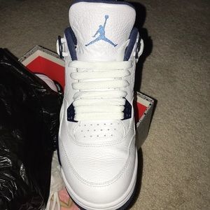 Air Jordan 4 Retro